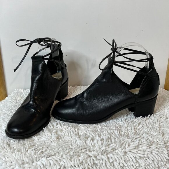 Steve Madden Vintage Chunky Heel Open Side Lace Ankle Closed Toe Bootie Black 8. - Picture 5 of 15